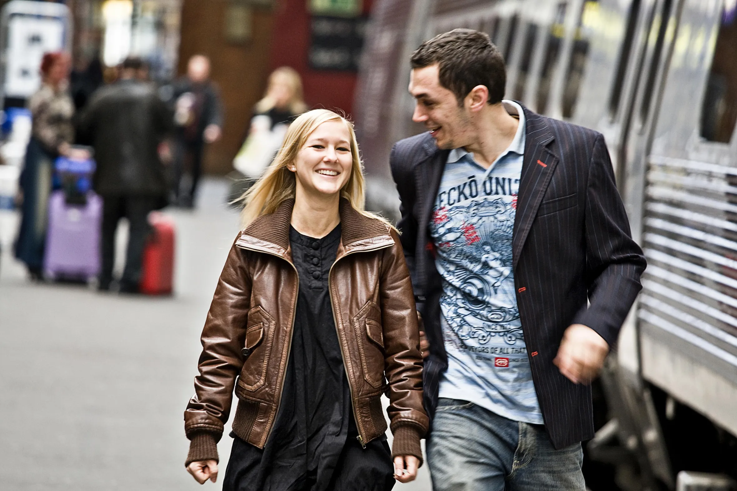 A happy couple at Malmö central train station