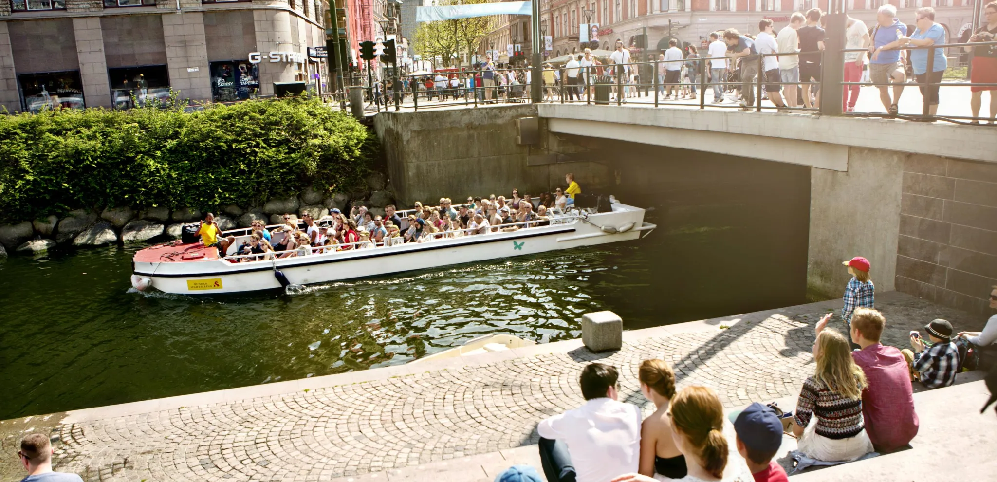 Boat tour on the Kungsparken Canal