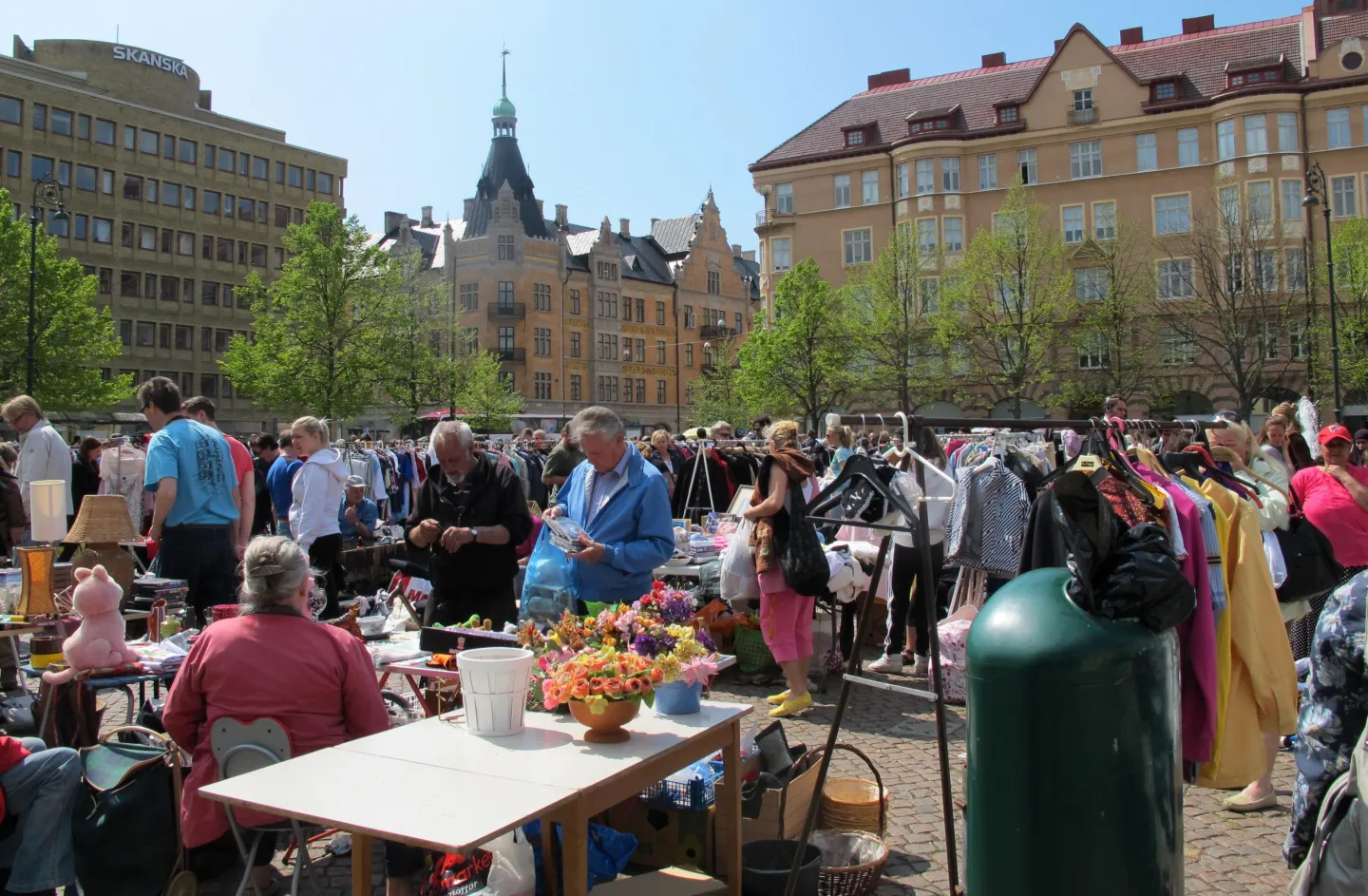 Loppis på Drottningtorget 