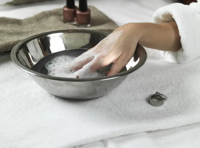 A hand bath manicure at Torekov Hotell 