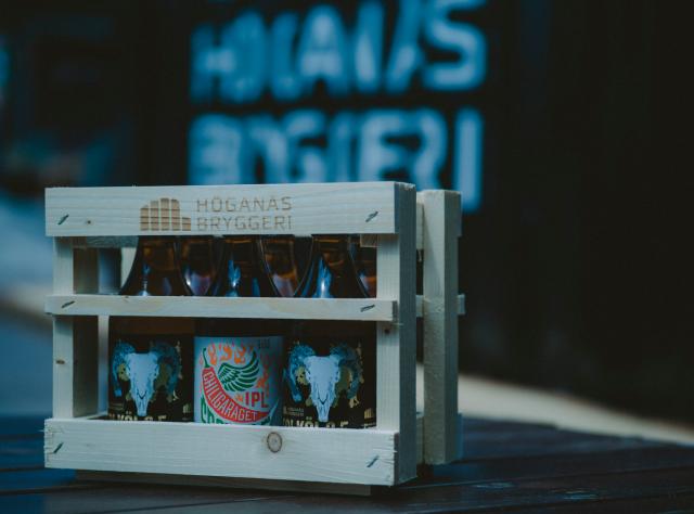 Back med öl från Höganäs bryggeri