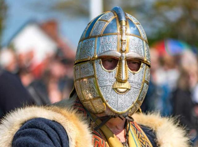 Upplev historiens vingslag